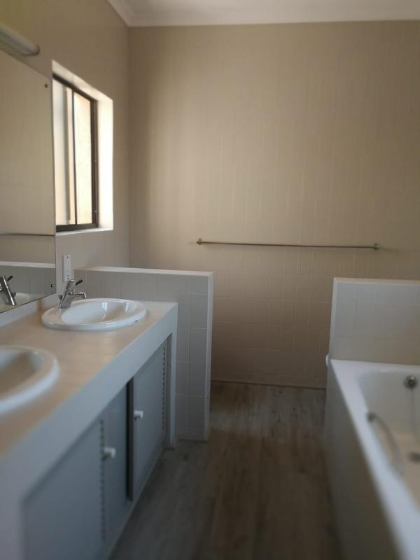 To Let 3 Bedroom Property for Rent in Brooklyn Gauteng