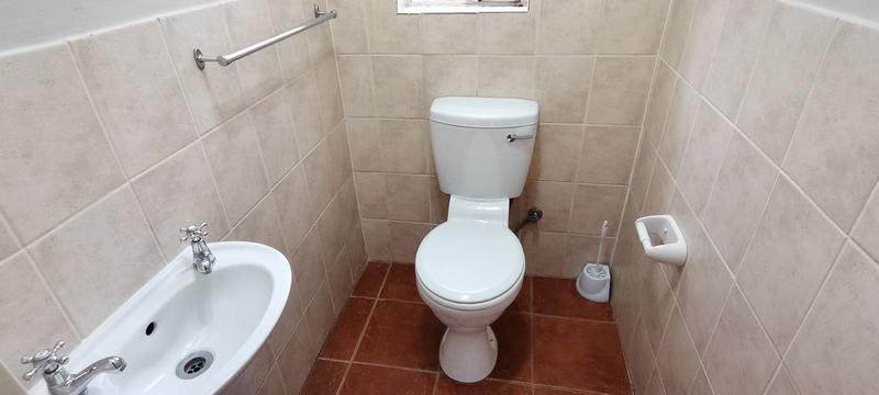 To Let 2 Bedroom Property for Rent in Wilgeheuwel Gauteng