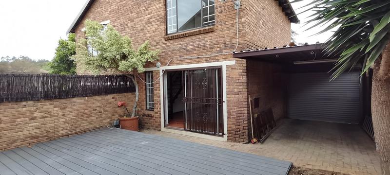 To Let 2 Bedroom Property for Rent in Wilgeheuwel Gauteng
