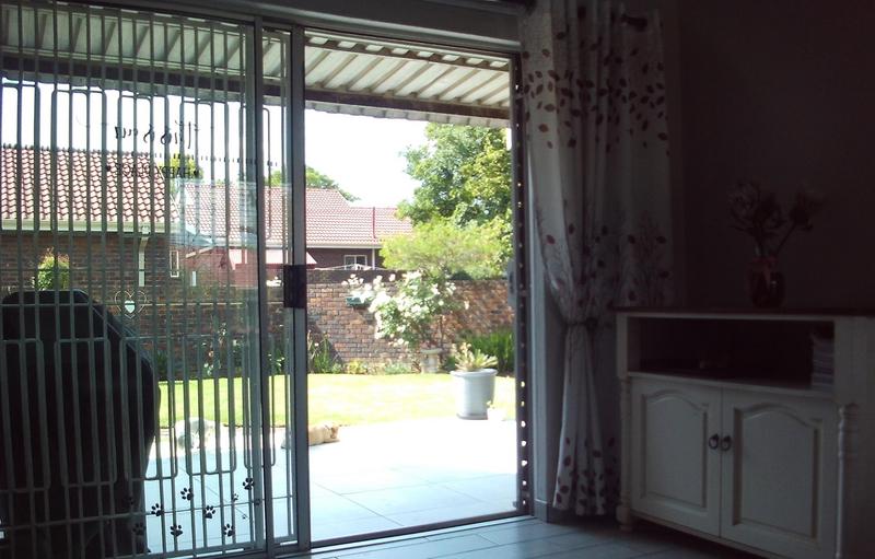 To Let 3 Bedroom Property for Rent in Sunward Park Gauteng