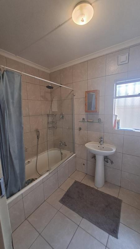 To Let 3 Bedroom Property for Rent in Van Riebeeck Park Gauteng
