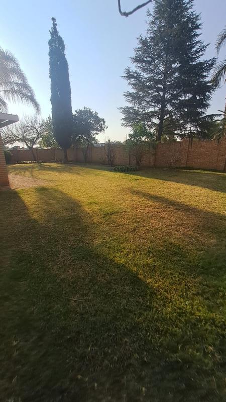 To Let 3 Bedroom Property for Rent in Van Riebeeck Park Gauteng
