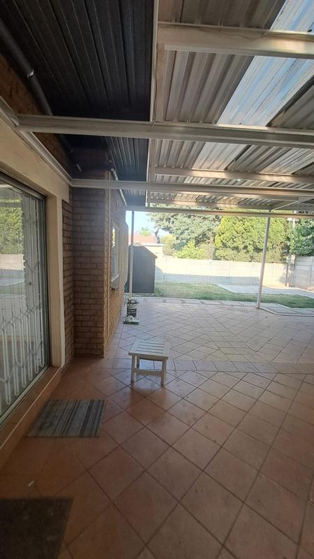 To Let 3 Bedroom Property for Rent in Van Riebeeck Park Gauteng