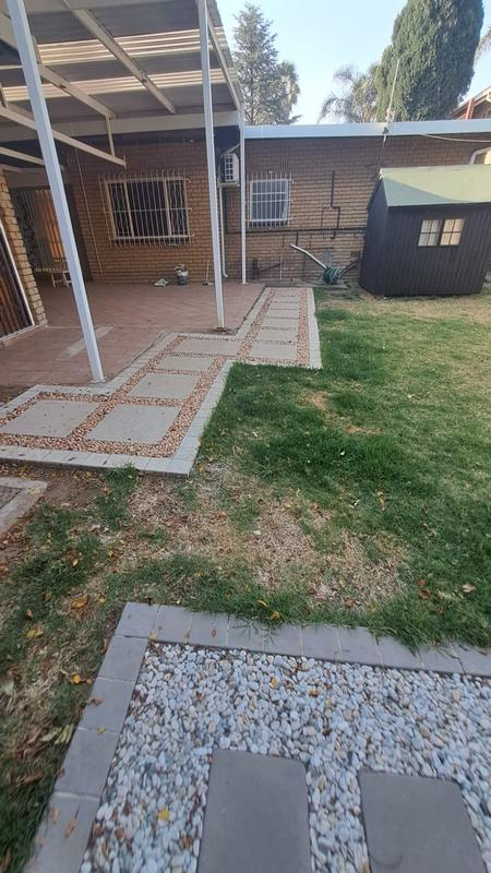 To Let 3 Bedroom Property for Rent in Van Riebeeck Park Gauteng