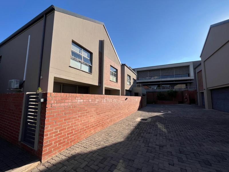 To Let 3 Bedroom Property for Rent in Lynnwood Gauteng