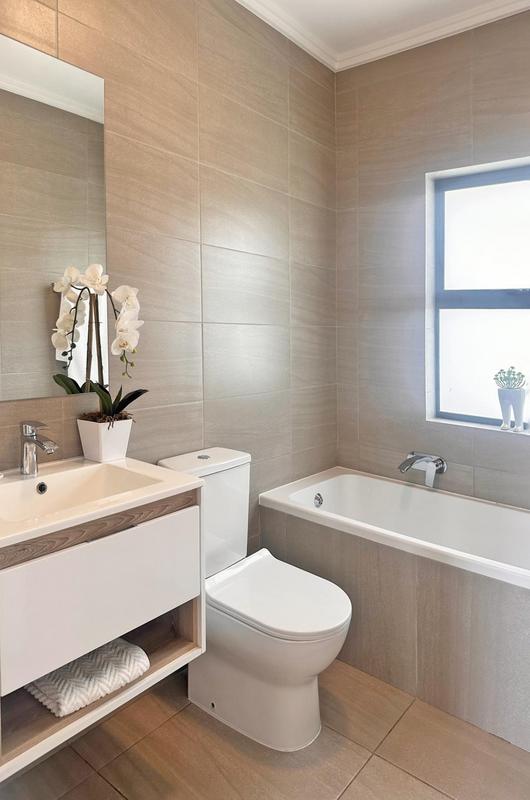 2 Bedroom Property for Sale in Bryanston Gauteng