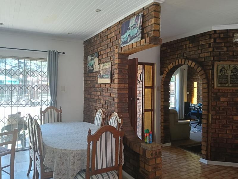 3 Bedroom Property for Sale in Dersley Gauteng