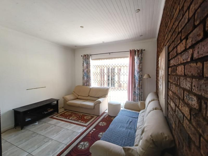 3 Bedroom Property for Sale in Dersley Gauteng