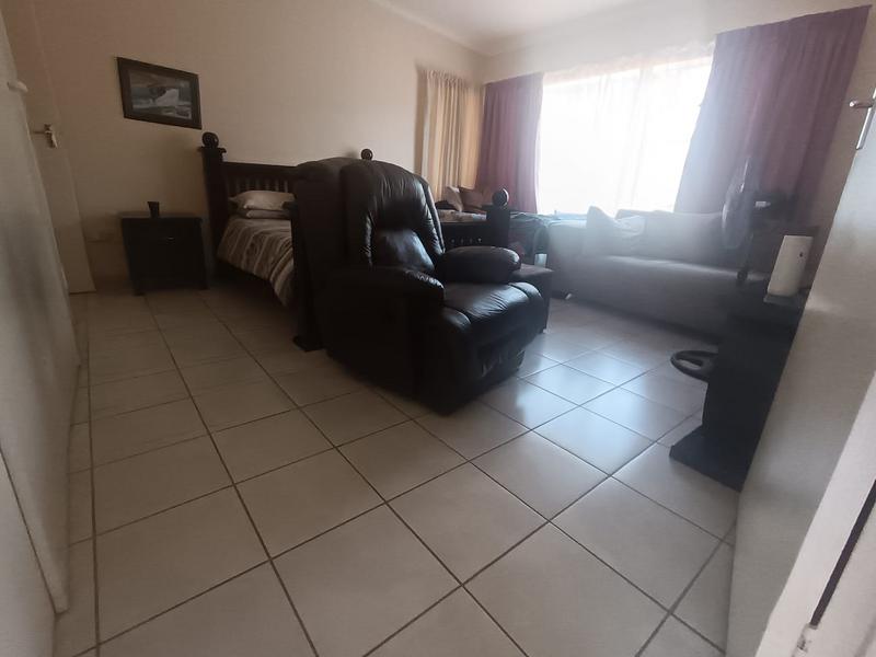 To Let 1 Bedroom Property for Rent in Strubenvale Gauteng