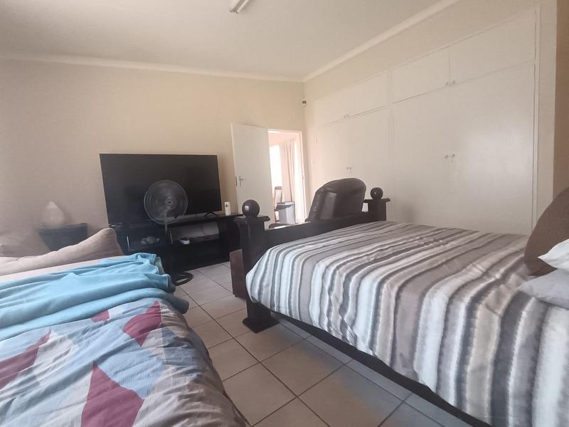 To Let 1 Bedroom Property for Rent in Strubenvale Gauteng