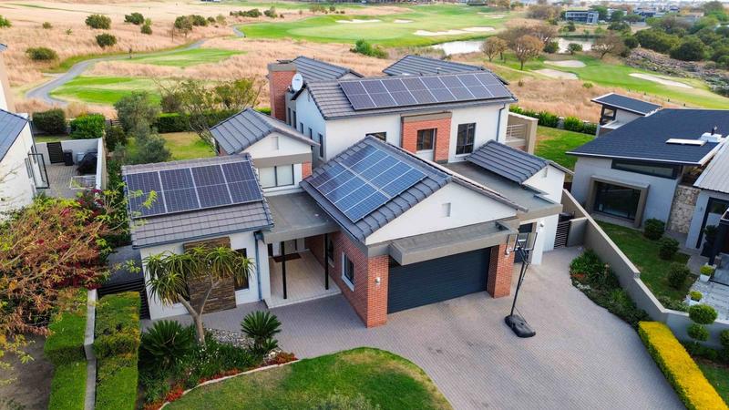 5 Bedroom Property for Sale in Copperleaf Estate Gauteng
