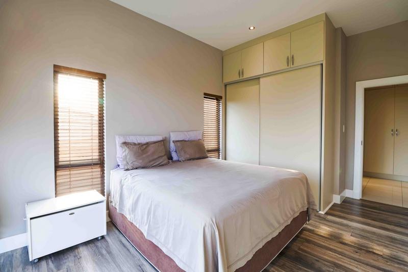 5 Bedroom Property for Sale in Copperleaf Estate Gauteng