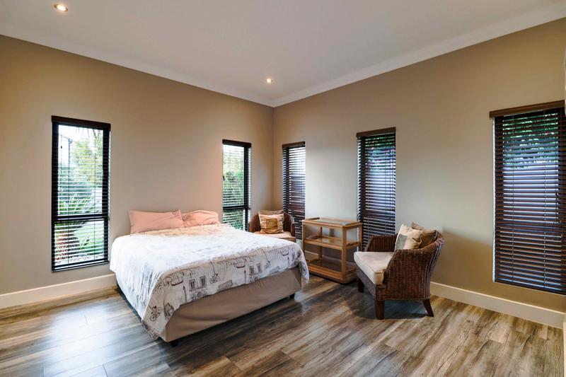 5 Bedroom Property for Sale in Copperleaf Estate Gauteng