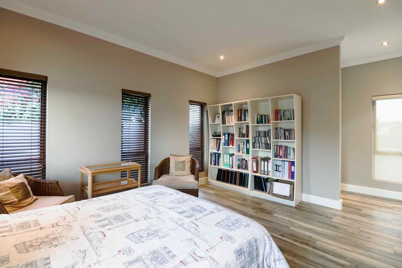 5 Bedroom Property for Sale in Copperleaf Estate Gauteng