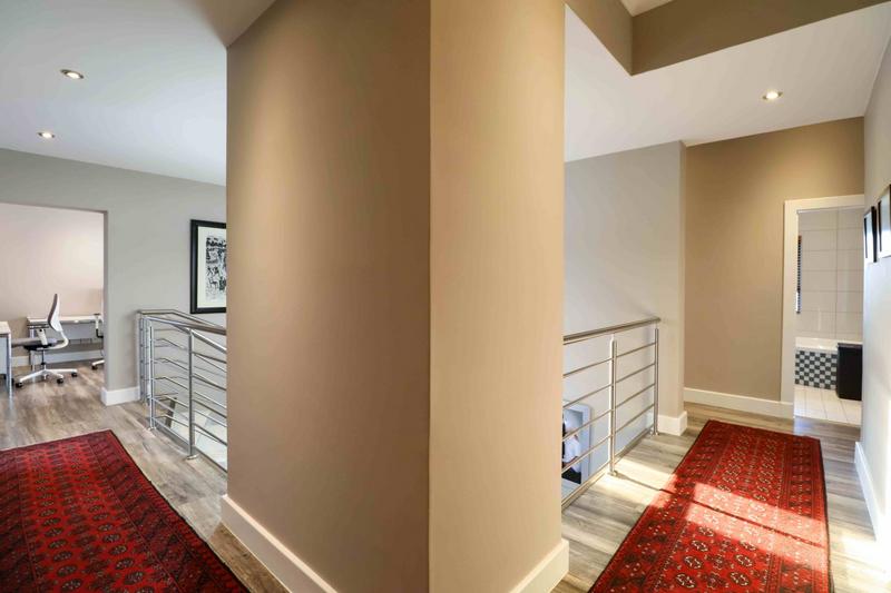 5 Bedroom Property for Sale in Copperleaf Estate Gauteng