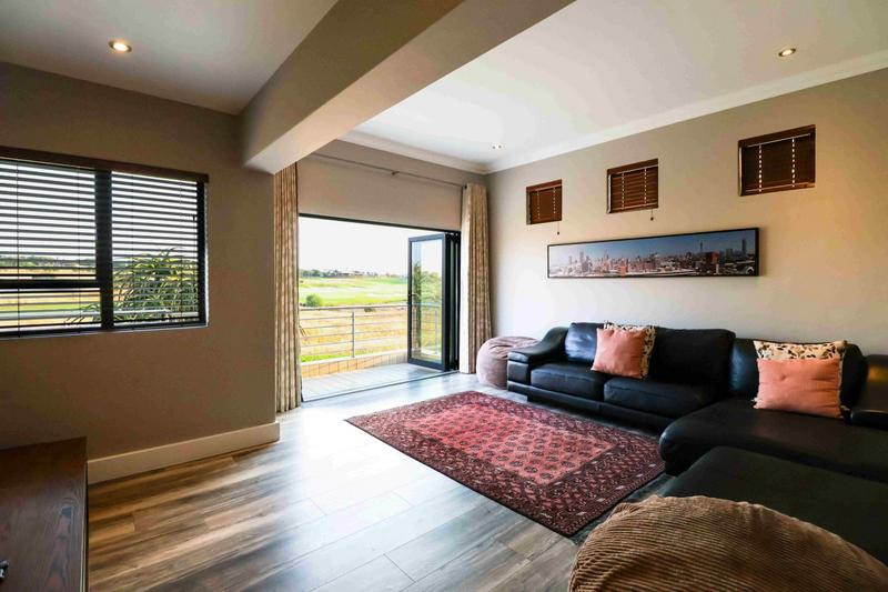5 Bedroom Property for Sale in Copperleaf Estate Gauteng