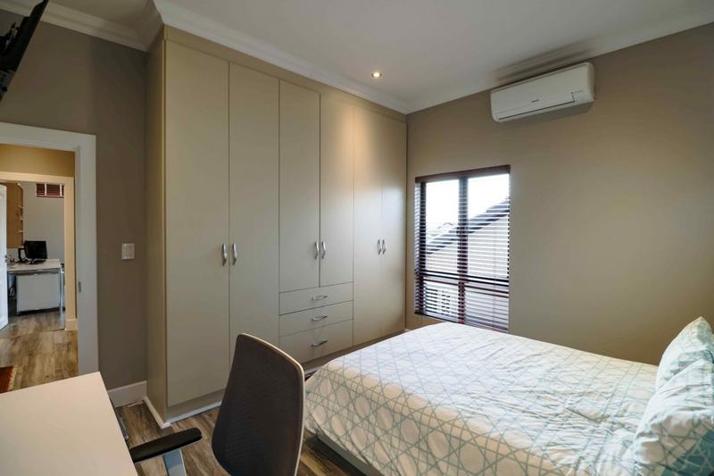 5 Bedroom Property for Sale in Copperleaf Estate Gauteng