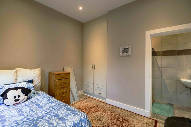 5 Bedroom Property for Sale in Copperleaf Estate Gauteng