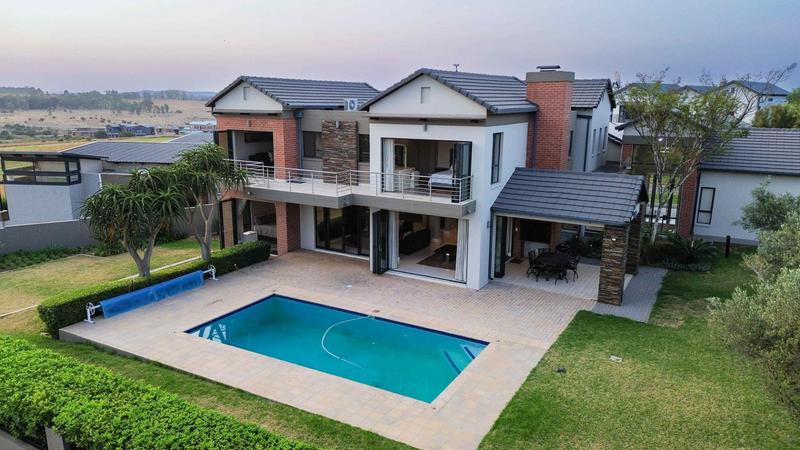 5 Bedroom Property for Sale in Copperleaf Estate Gauteng