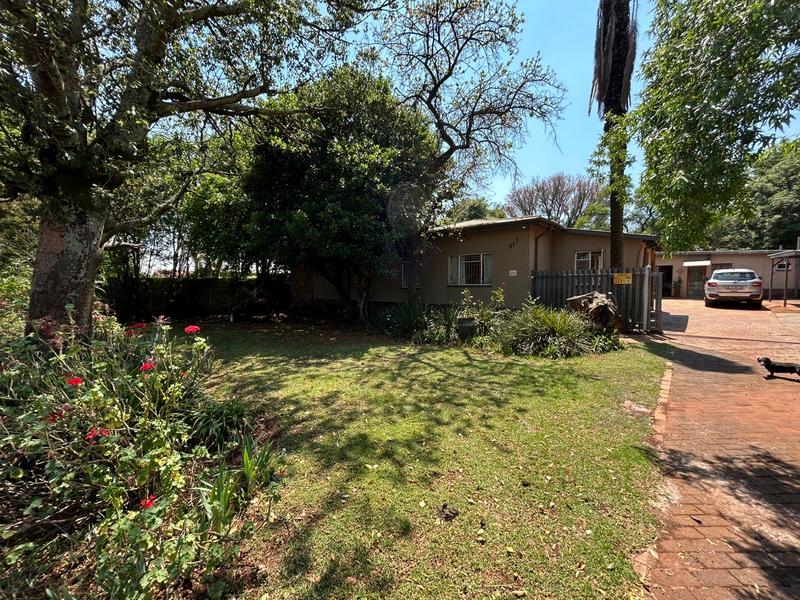 6 Bedroom Property for Sale in Lyttelton Gauteng