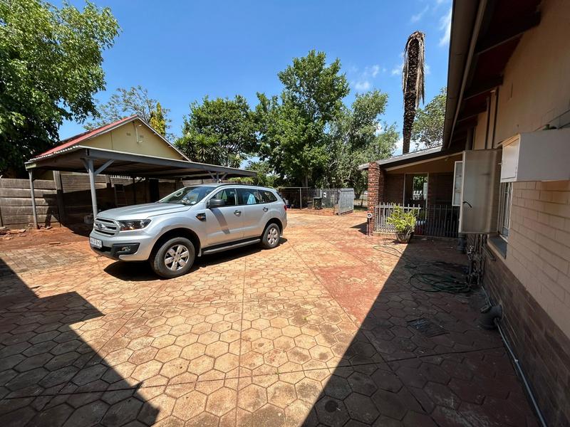 6 Bedroom Property for Sale in Lyttelton Gauteng