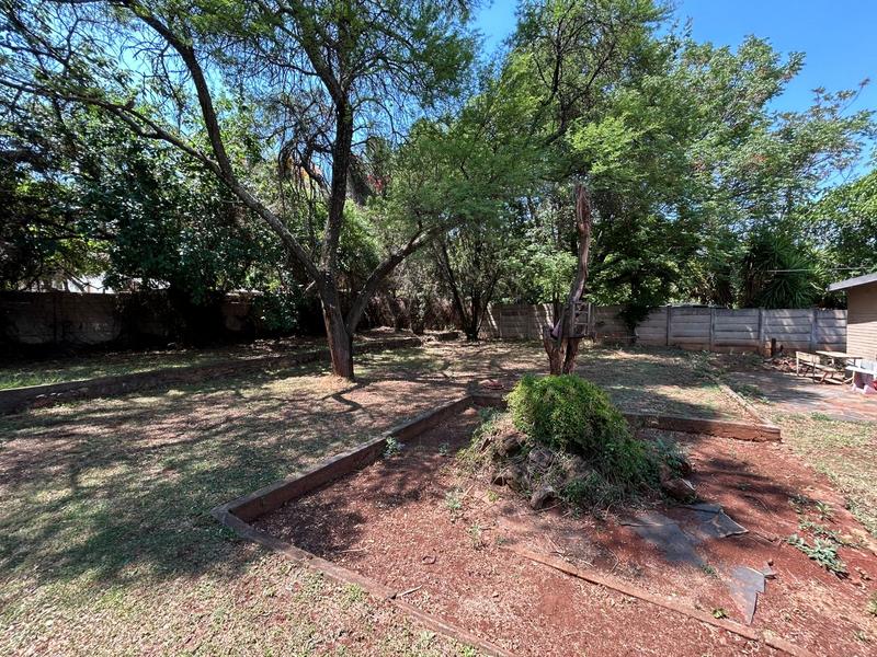 6 Bedroom Property for Sale in Lyttelton Gauteng