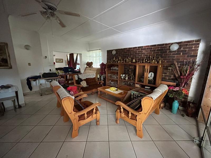6 Bedroom Property for Sale in Lyttelton Gauteng