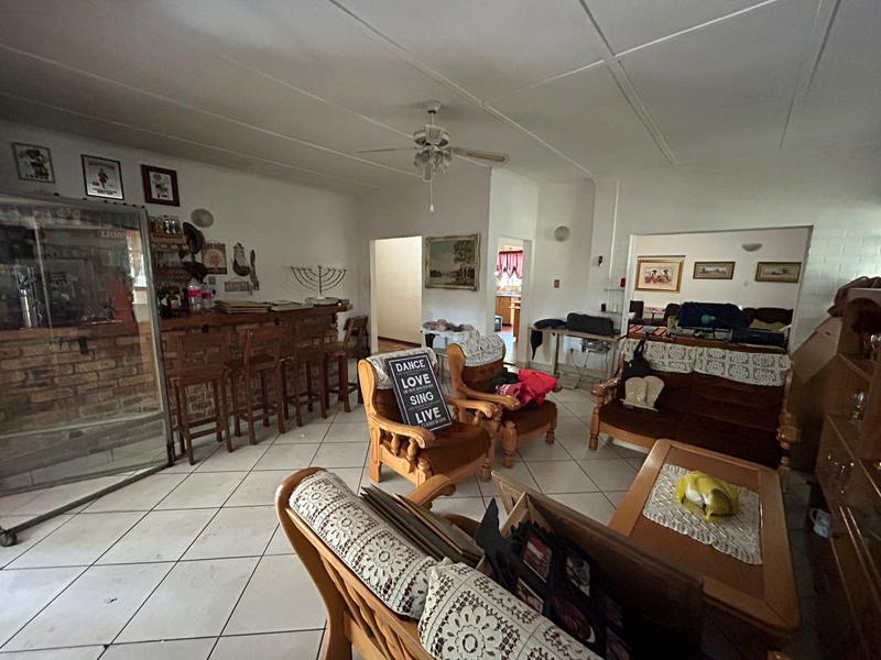 6 Bedroom Property for Sale in Lyttelton Gauteng