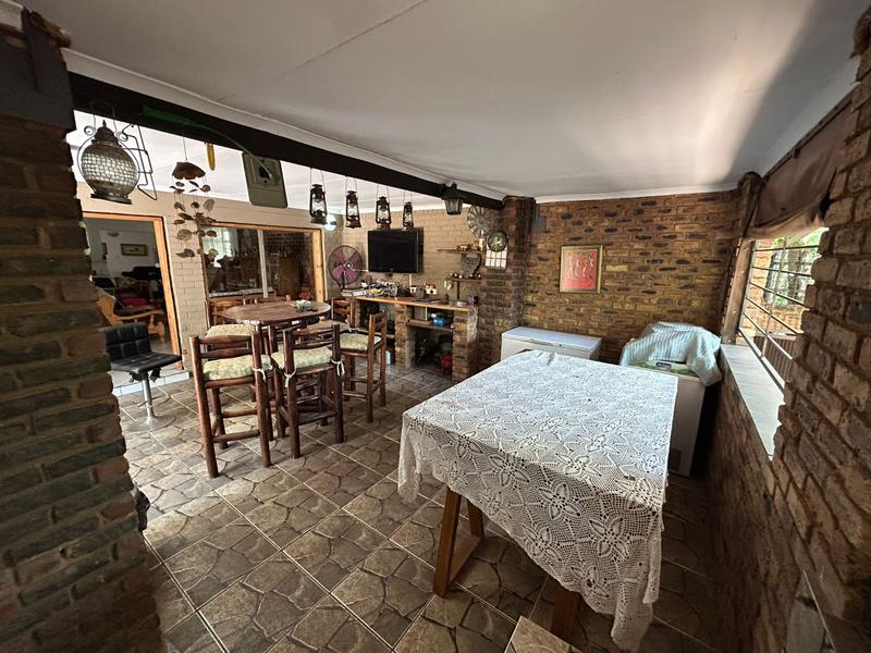 6 Bedroom Property for Sale in Lyttelton Gauteng