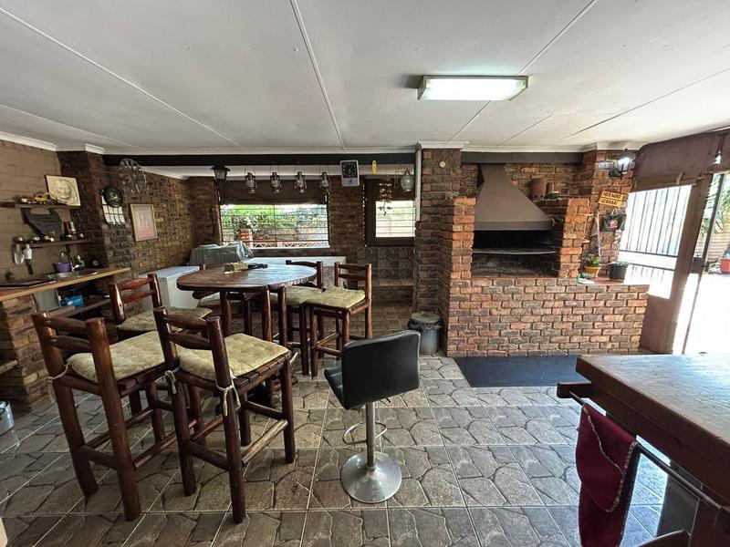 6 Bedroom Property for Sale in Lyttelton Gauteng