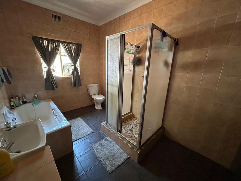 6 Bedroom Property for Sale in Lyttelton Gauteng