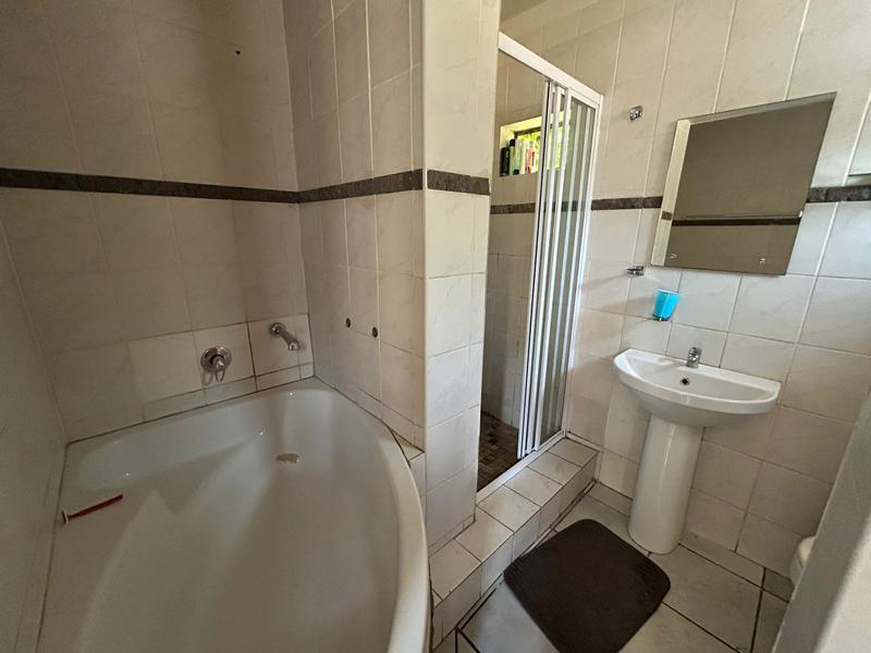 6 Bedroom Property for Sale in Lyttelton Gauteng