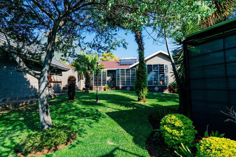 3 Bedroom Property for Sale in Wierda Park Gauteng