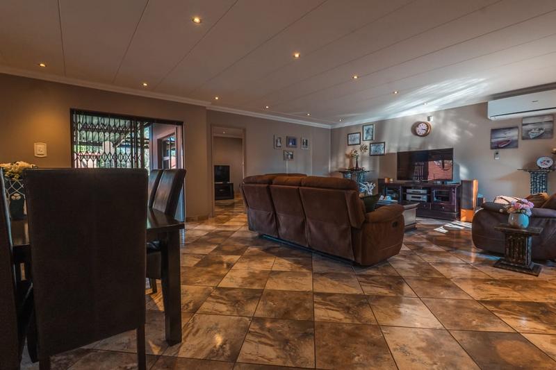 3 Bedroom Property for Sale in Wierda Park Gauteng