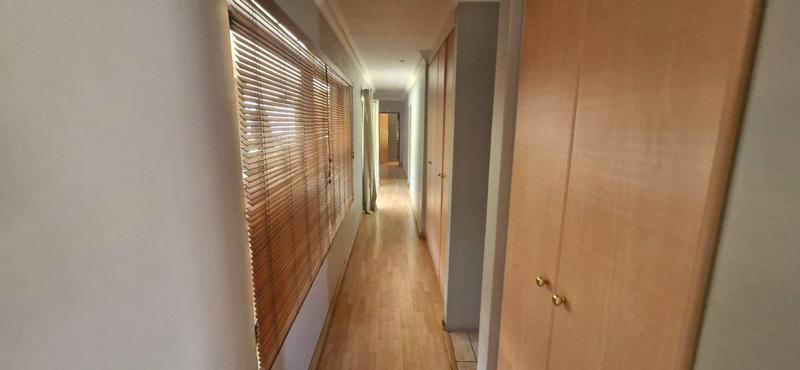 8 Bedroom Property for Sale in Raslouw A H Gauteng