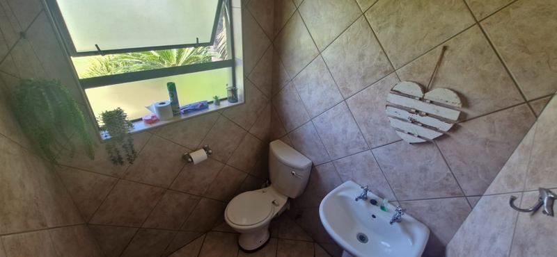 8 Bedroom Property for Sale in Raslouw A H Gauteng