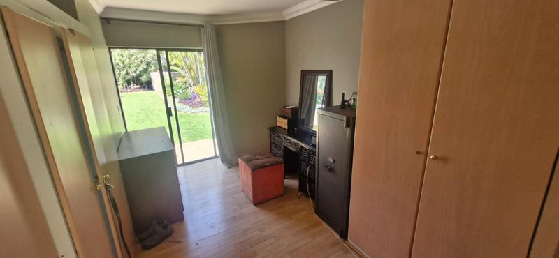 8 Bedroom Property for Sale in Raslouw A H Gauteng