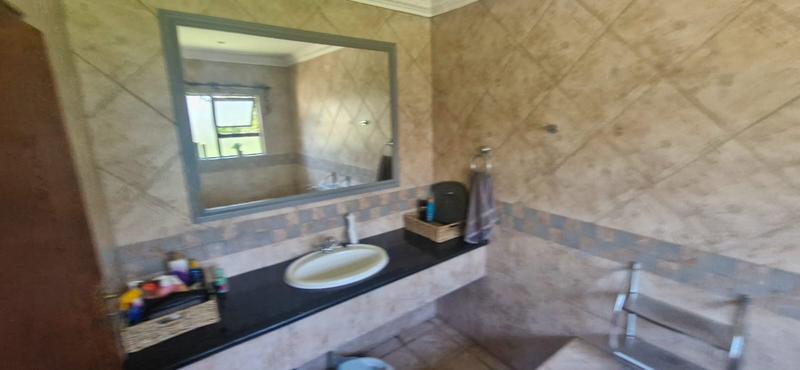 8 Bedroom Property for Sale in Raslouw A H Gauteng
