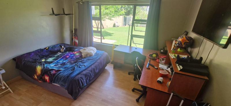8 Bedroom Property for Sale in Raslouw A H Gauteng