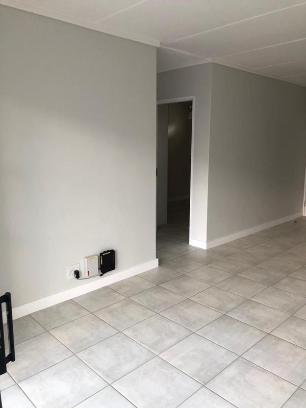 To Let 2 Bedroom Property for Rent in Silver Lakes Gauteng