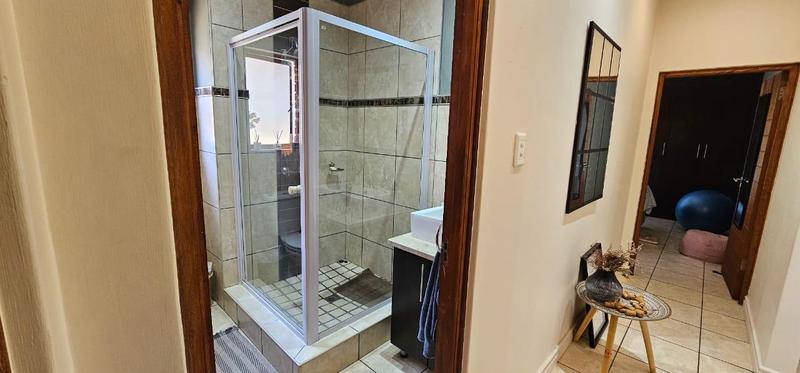 To Let 2 Bedroom Property for Rent in Pretorius Park Gauteng