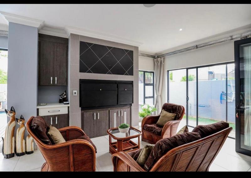 6 Bedroom Property for Sale in Zambezi Country Estate Gauteng