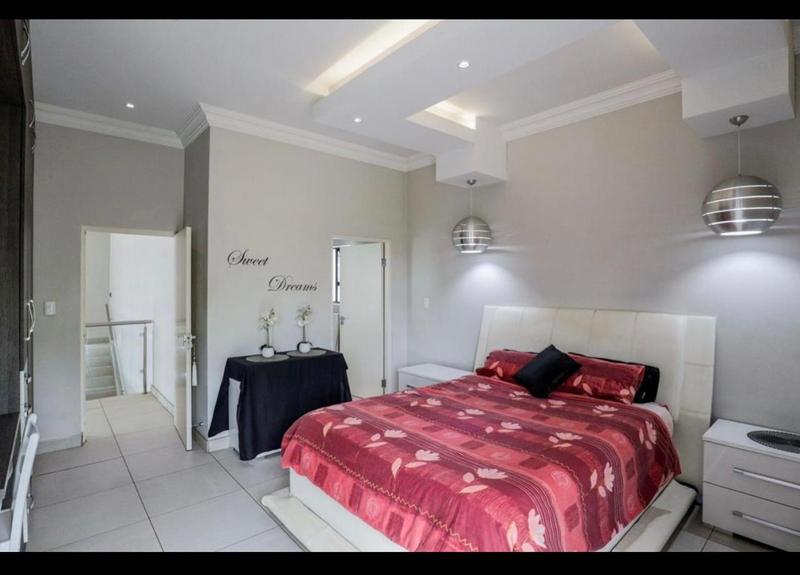 6 Bedroom Property for Sale in Zambezi Country Estate Gauteng