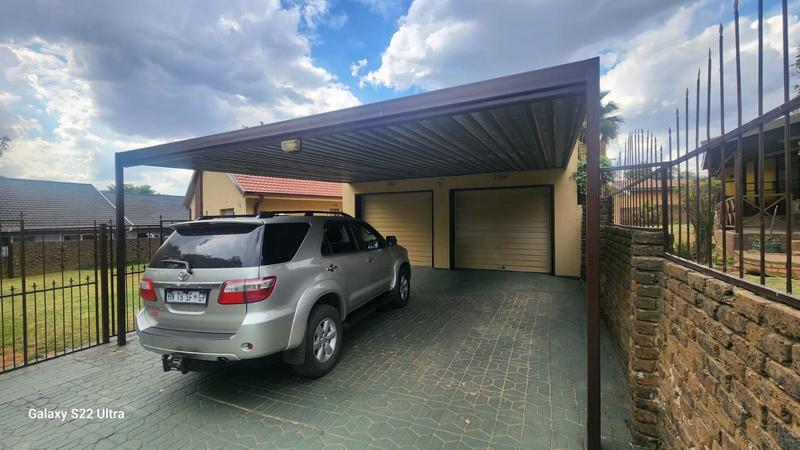 4 Bedroom Property for Sale in Greenhills Gauteng