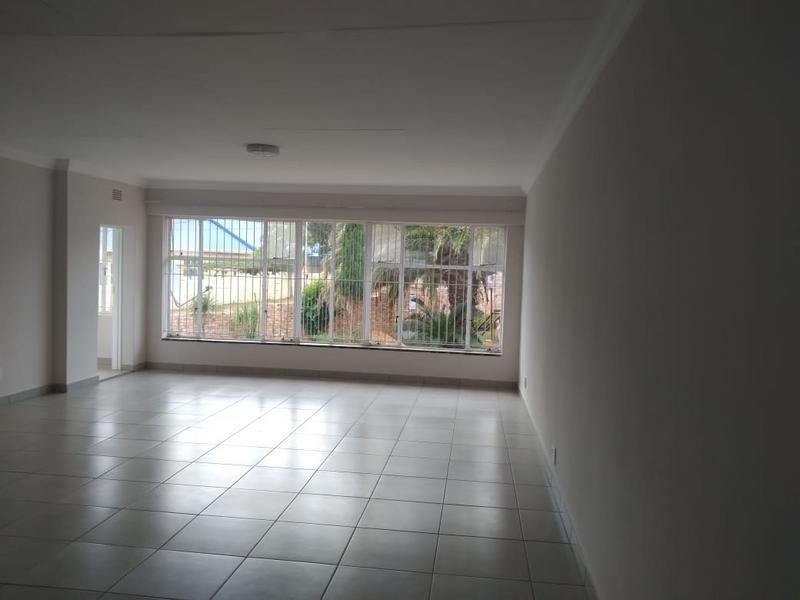 To Let 3 Bedroom Property for Rent in Florida Gauteng