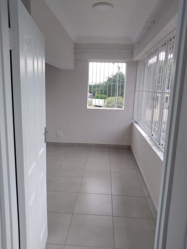 To Let 3 Bedroom Property for Rent in Florida Gauteng