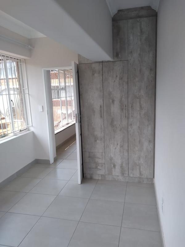 To Let 3 Bedroom Property for Rent in Florida Gauteng