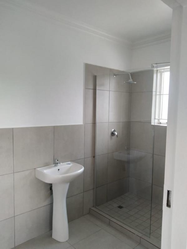 To Let 3 Bedroom Property for Rent in Florida Gauteng