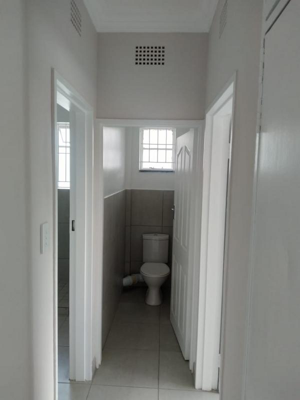 To Let 3 Bedroom Property for Rent in Florida Gauteng