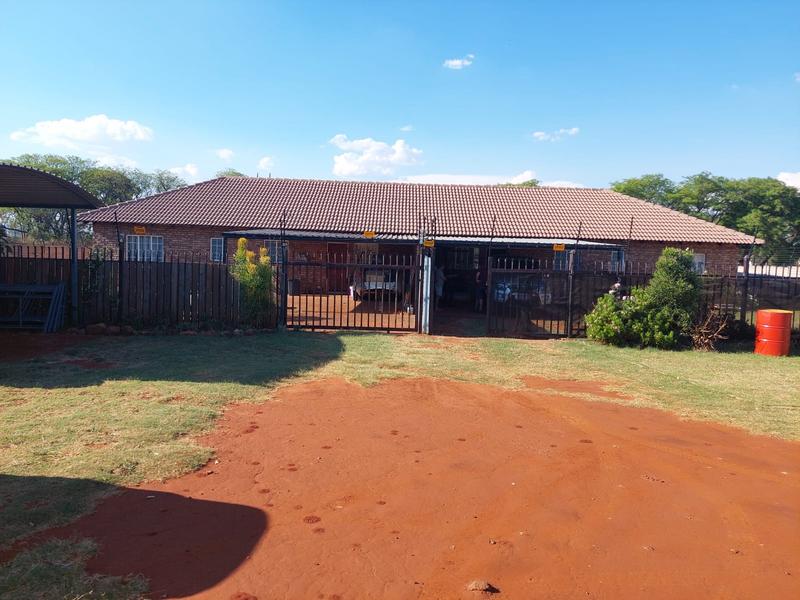 6 Bedroom Property for Sale in Strydfontein and surrounds Gauteng